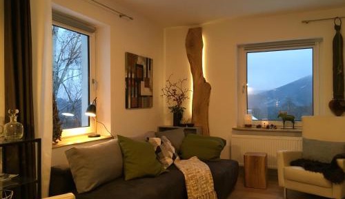 Apartment with Mountain View