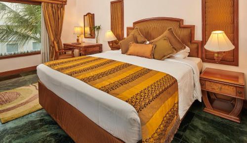 Executive Suite with Pool View - 30% Discount on Laundry