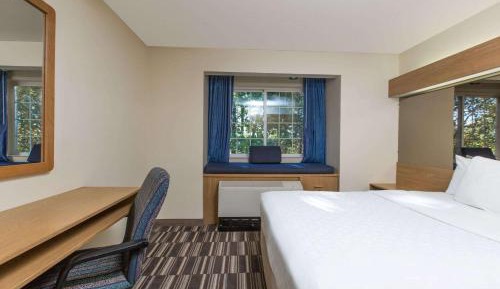 1 Queen Bed, Junior Suite, Non-Smoking