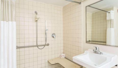 King Room - Mobility Access/Non-Smoking