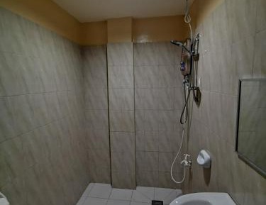 10-Bed Mixed Dormitory Room