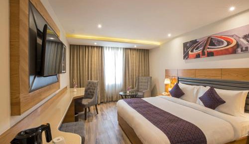Deluxe Double Room-Enjoy Happy Hours with 1+1 offer on Alcoholic Beverages, Soft Beverages