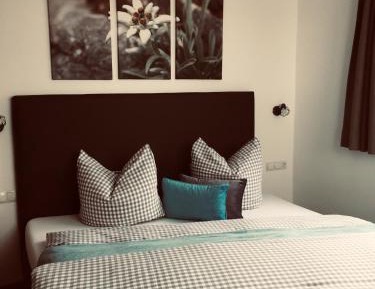 Apartment with Garden View