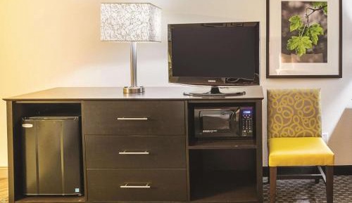 Double Room with Two Double Beds - Disability Access