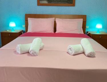 Two-Bedroom Apartment (4 Adults)