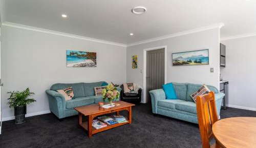 Queen Room with Garden View