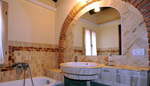 Two-Bedroom Apartment (4 Adults)