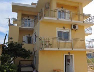 Studio with Sofa Bed