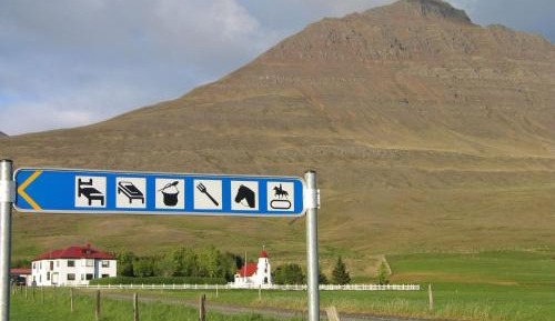 Standard Twin Room with Mountain View