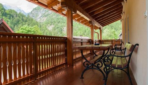 Double Room with Shared Bathroom