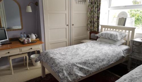 Standard Twin Room with Garden View