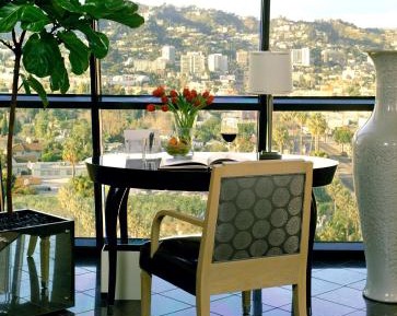 Presidential King Suite Hills View