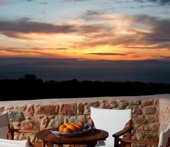 Two-Bedroom Apartment  - Split Level with Sea View