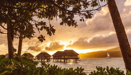 Taha’a Overwater Suite