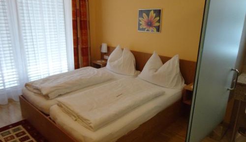Deluxe Double Room with balcony and Garden View