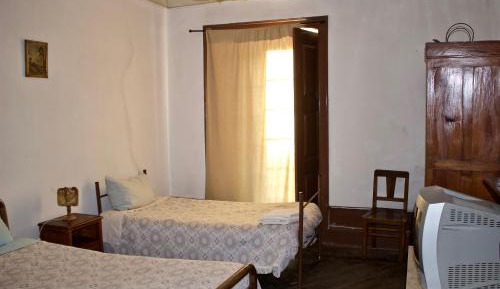 Standard Double Room with Shared Bathroom