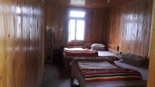 6-Bed Mixed Dormitory Room