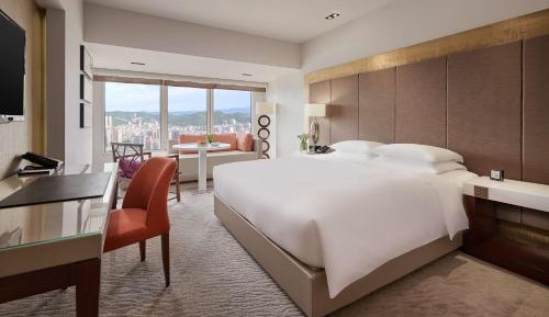 Deluxe King Room - Club Access