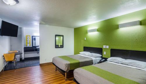 Deluxe Quadruple Room - Non-Smoking