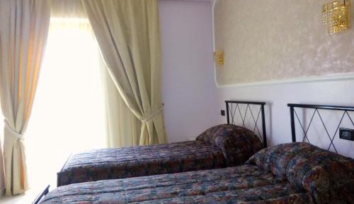 Twin Room with Private Bathroom