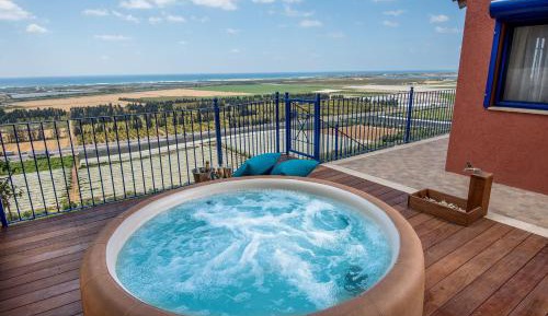 Deluxe Double Room with Balcony and Sea View