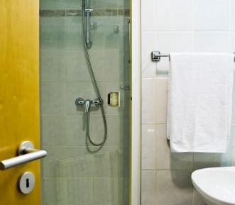 Twin Room with Private Bathroom