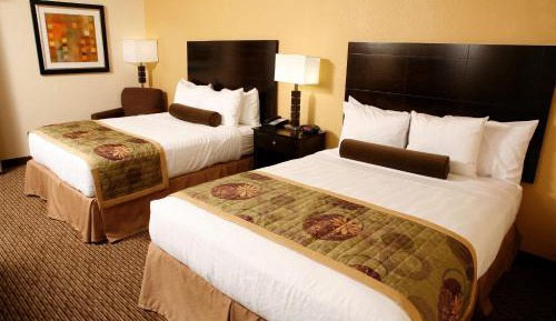 Queen Room with Two Queen Beds and Bath Tub - Disability Access/Non-Smoking