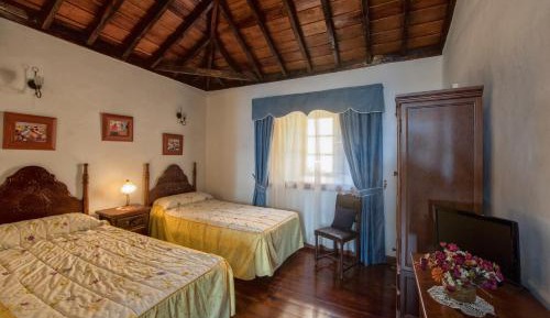 Double Room (1 Adult)