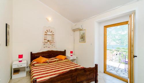 One-Bedroom Apartment with Terrace