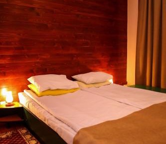Family Suite (2 Adults + 2 Children)