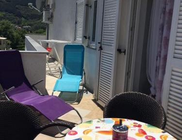 One-Bedroom Apartment with Patio