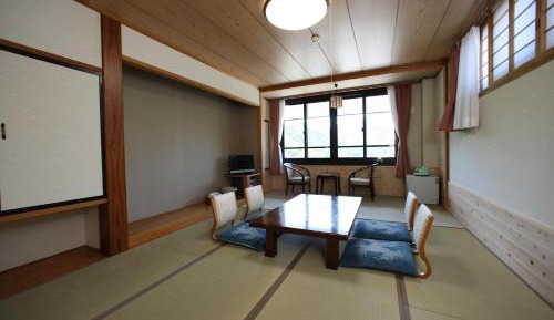  Japanese-Style family Room