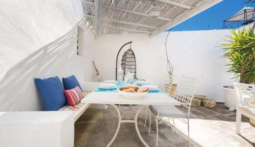 One-Bedroom Apartment with Terrace - Split Level