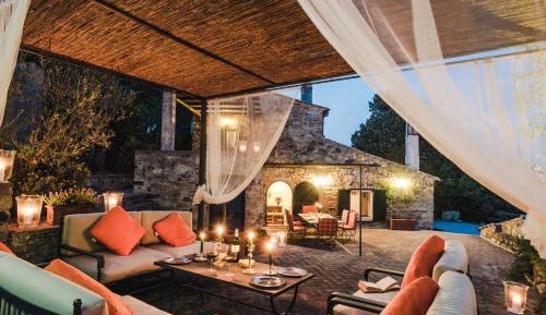  Four-Bedroom House with Private Pool