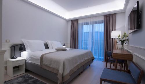 Double or Twin Room with City View