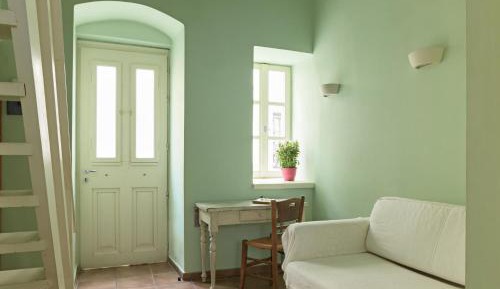 Green attic bedroom studio 