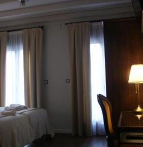 Twin Room with Private Bathroom