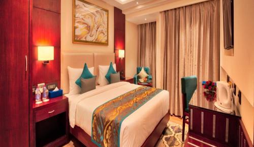 Standard Double Room (1+1 Happy Hour from 11am - 6pm) 