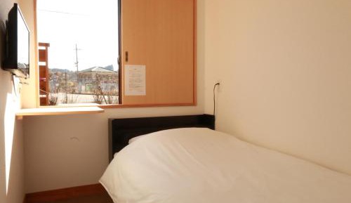 Single Room - Female Only