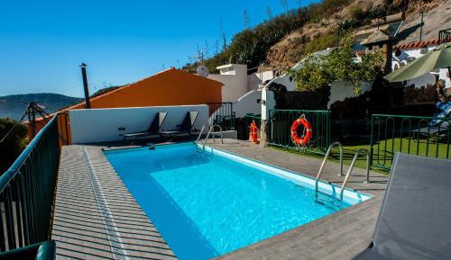Two-Bedroom Cave (4 adults)