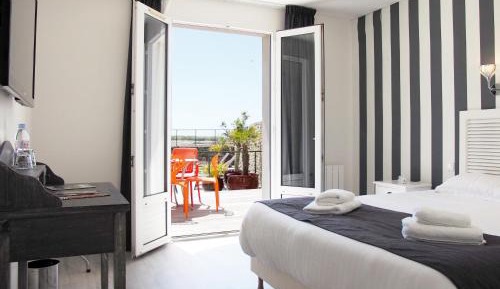 Comfort Double or Twin Room with Sea View