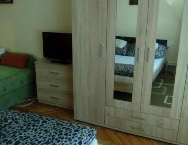 Apartment with Garden View