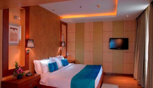 Executive Suite with 15% Discount on Food & Beverages