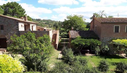 Apartment with Garden View
