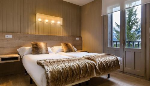 Double or Twin Room Mountain Style with Balcony