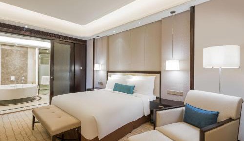 King One Bedroom Suite