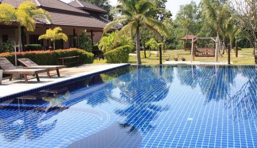 Three-Bedroom Holiday Home 