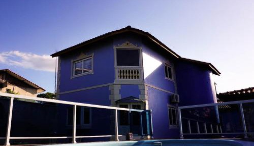Queen Suite with Pool View