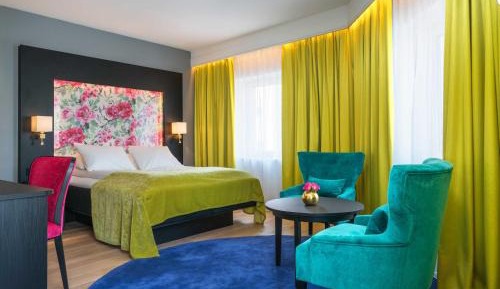 Deluxe Double or Twin Room