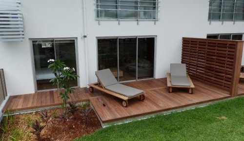 Apartment with Garden View